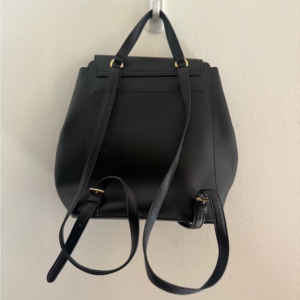 Lauren Ralph Lauren Dryden Black Leather Flap Backpack RLL Gold Logo Black NWOT - Picture 6 of 10